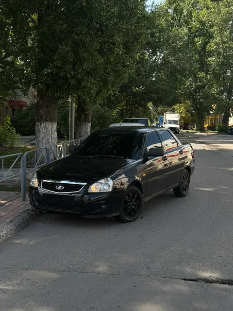 Продам авто: Снежка 300, ВАЗ 2110, ВАЗ 2114 - Легковые автомобили в Саратов