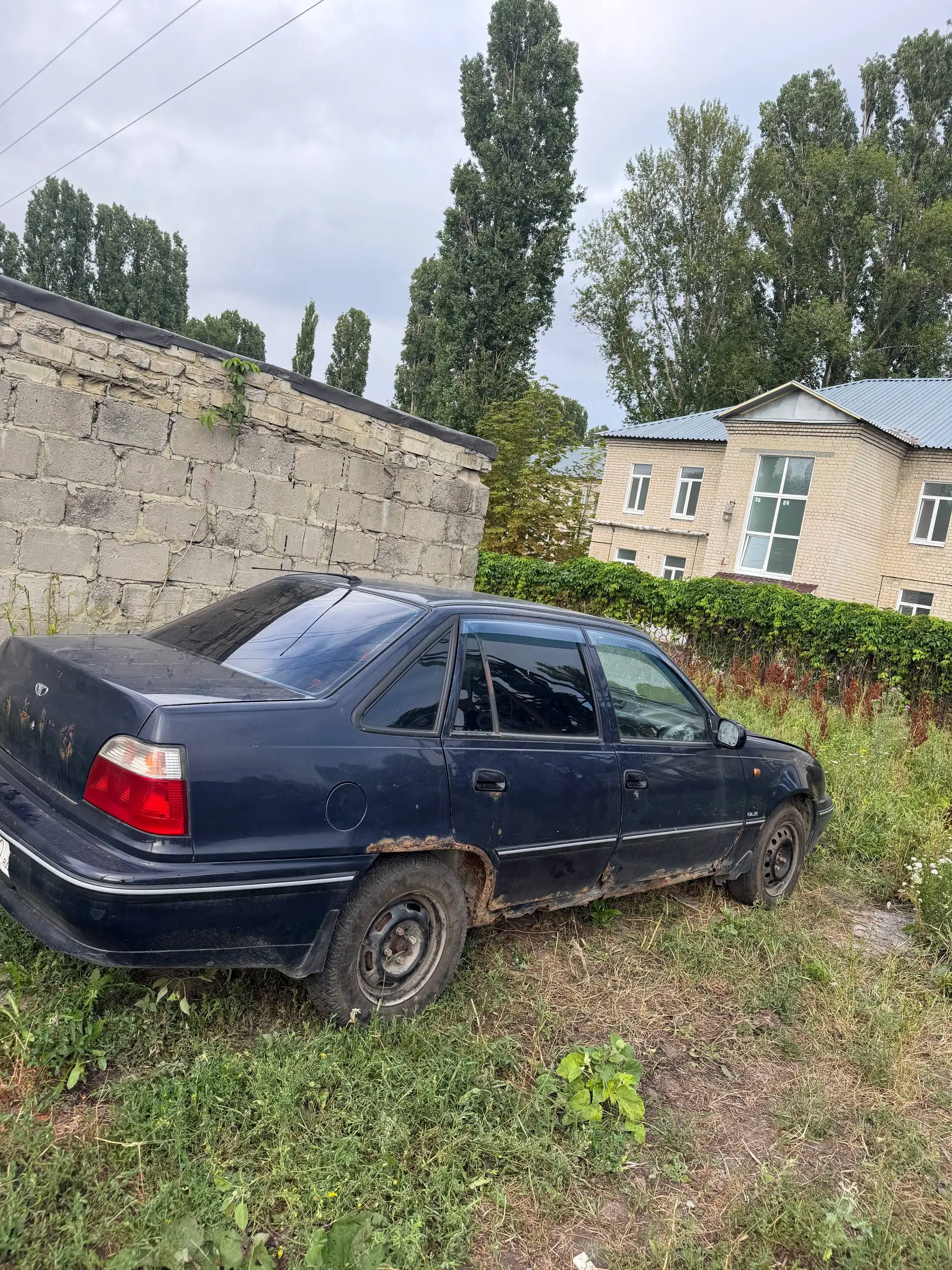 Автомобиль 2006 года, Люкс, не заводится - Легковые автомобили (Авто) в Саратов