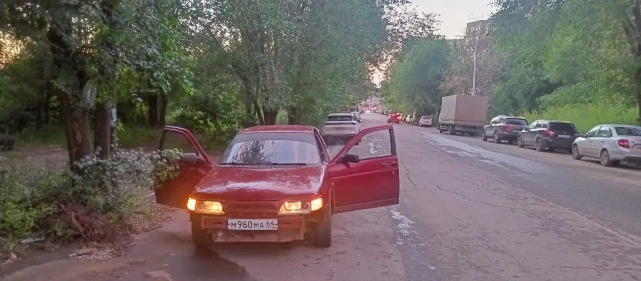 Продам ВАЗ 2110 с новыми коробкой и сцеплением - Легковые автомобили (Авто) в Саратов