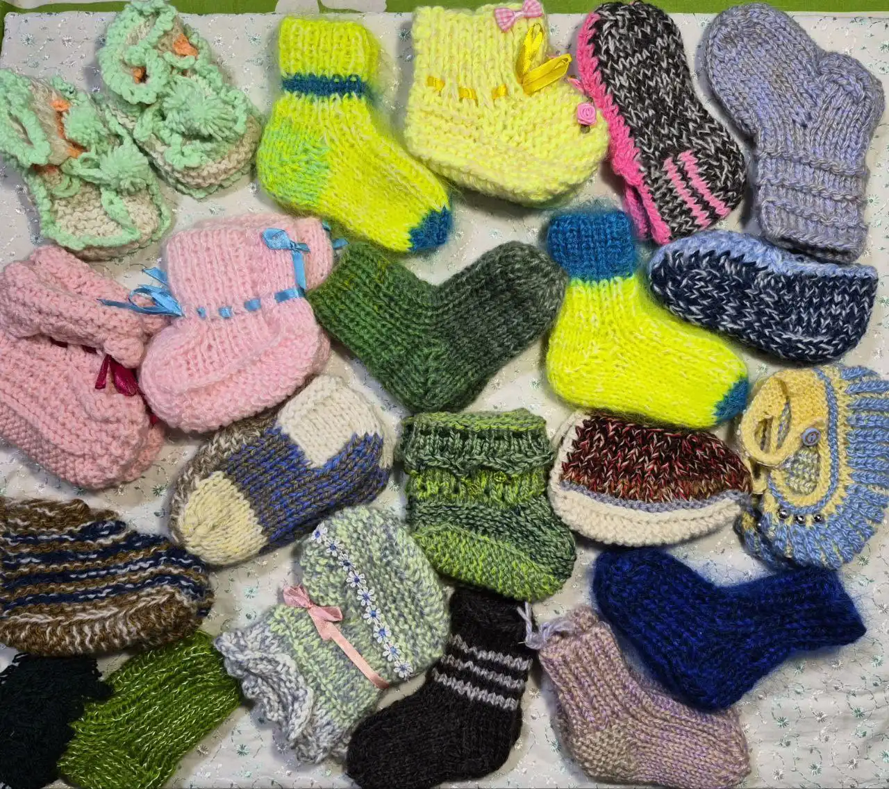 Продажа носков, пинеток, следков и варежек - Аксессуары (Одежда) в Улан-Удэ