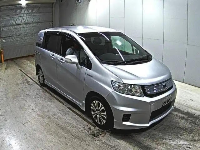 Продажа Honda Freed Spike 2012 года с доставкой из Японии - Иномарки (Авто) в Улан-Удэ