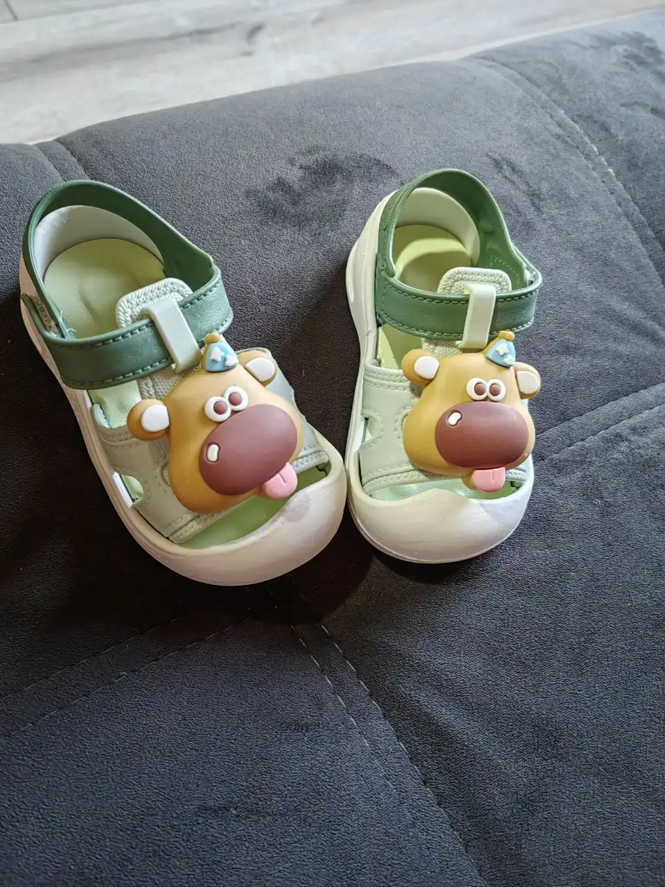 Продажа детской обуви: сандалии и кроссовки - Обувь (Барахолка) в Улан-Удэ