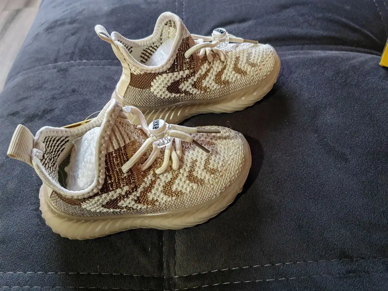 Продажа детской обуви: сандалии и кроссовки - Обувь (Барахолка) в Улан-Удэ