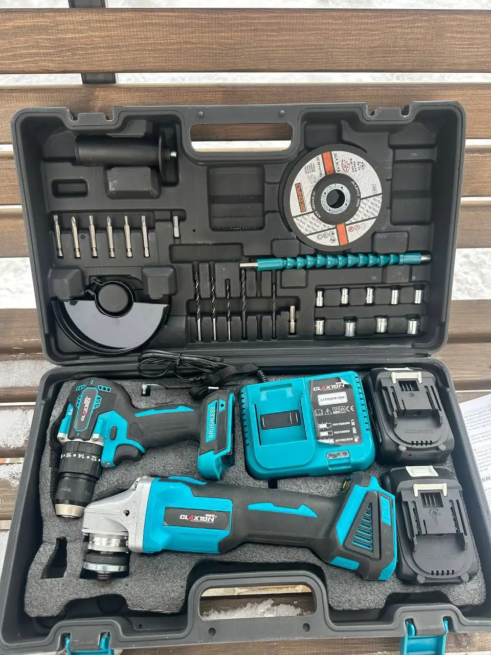 Продам набор инструментов УШМ и шуруповерт - Барахолка в Улан-Удэ