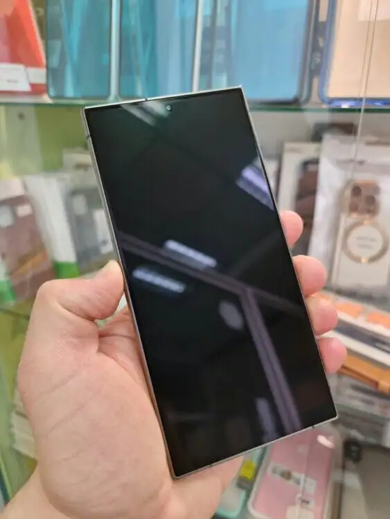 Продажа смартфонов Samsung Galaxy S24 Ultra и iPhone 17 Pro Max - Смартфоны (Электроника) в Херсон