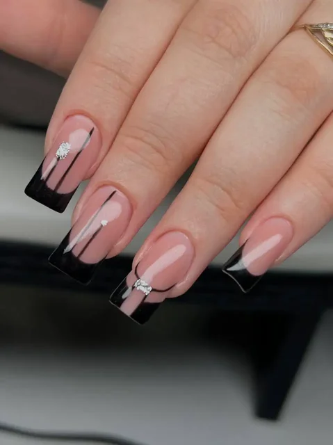 Маникюр и наращивание ногтей в студии ТЦ Мед - Реклама и продвижение в Улан-Удэ