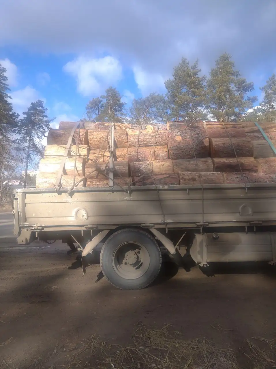 Лиственница сухая шесть рядов - Дерево и пиломатериалы (Барахолка) в Улан-Удэ