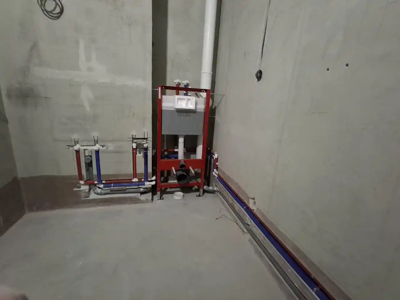 Услуги сантехника - электрика - ремонт под ключ