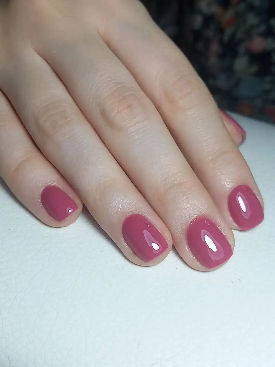 Маникюр и педикюр с выездом на дом