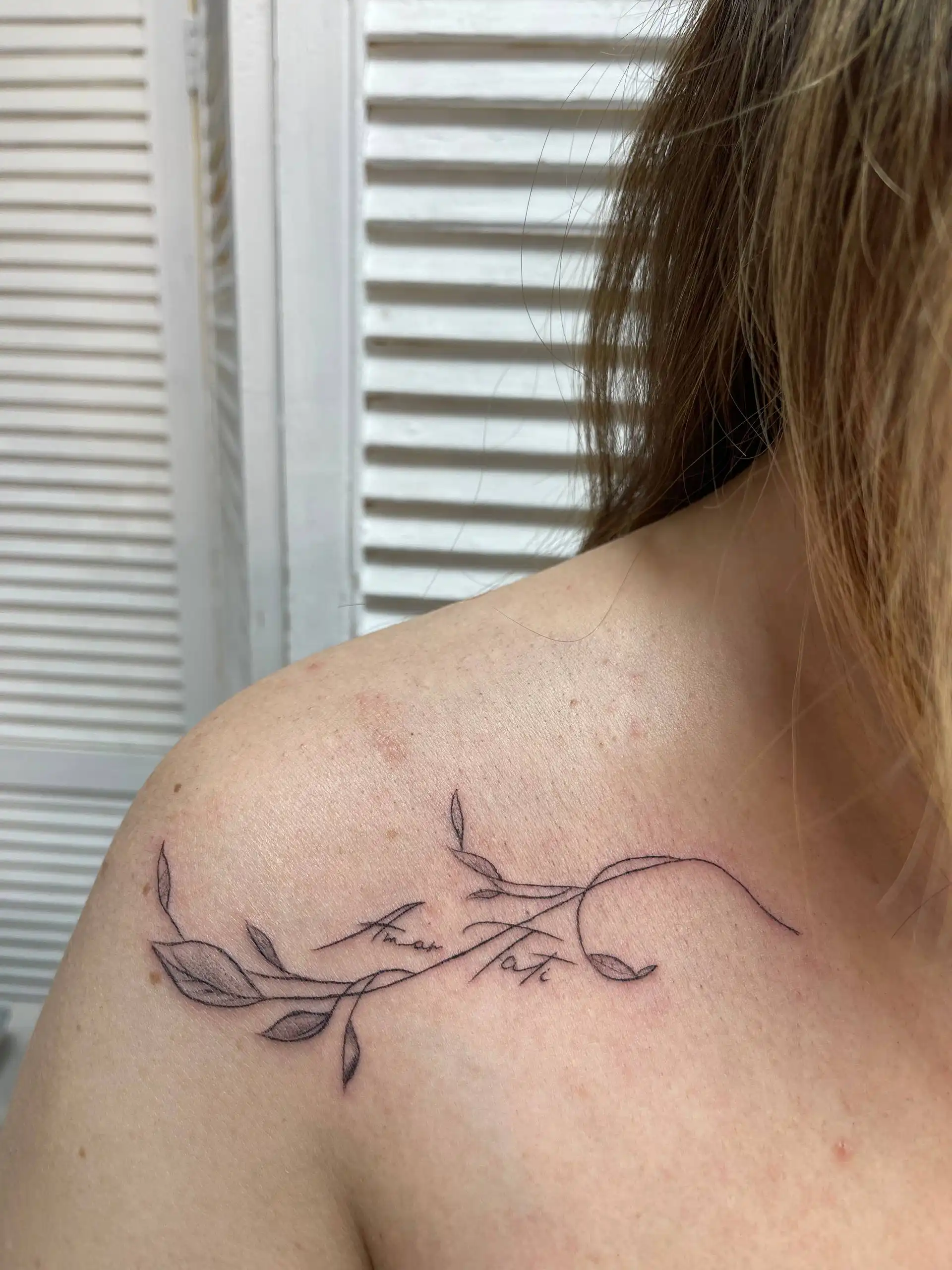 Услуги модели на мини-тату в Тюмени