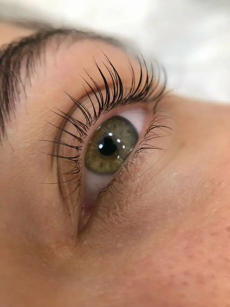 Услуги ламинирования ресниц и архитектуры бровей - Красота (Услуги) в Тюмень