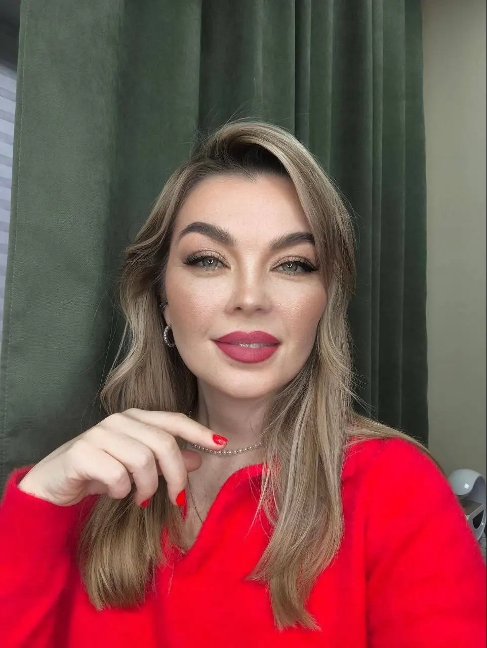 Услуги салона красоты Атмосфера в Тюмени - Парикмахерские услуги (Красота и здоровье) в Тюмень