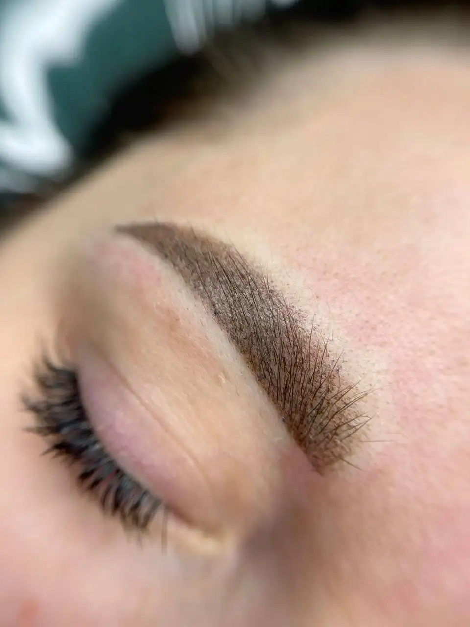 Услуги перманентного макияжа, наращивания ресниц и волос, косметологические процедуры - Красота (Услуги) в Тюмень