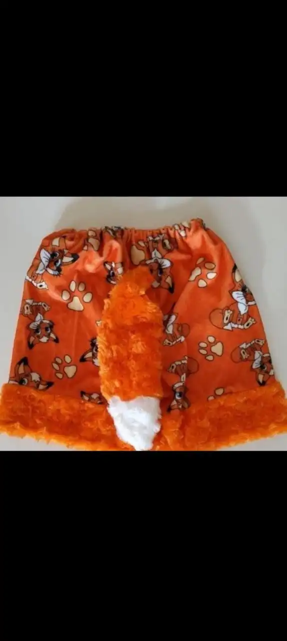 Продам детские карнавальные костюмы