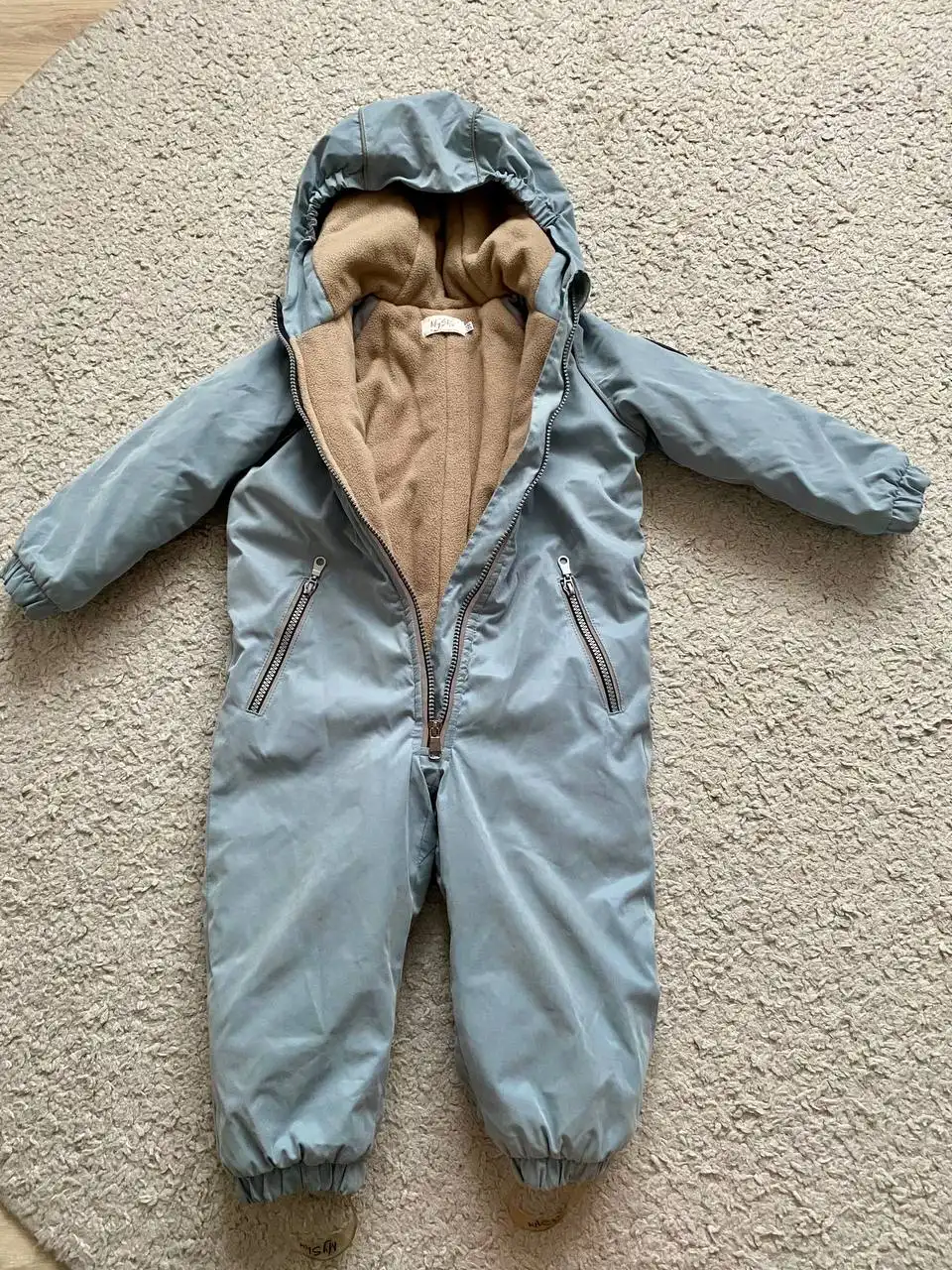 Детская одежда для мальчика: зимние комбинезоны и демисезонная куртка