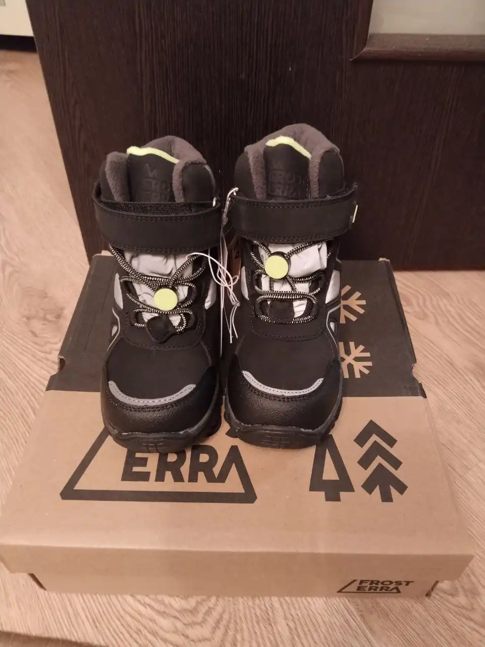 Детские вещи и игрушки