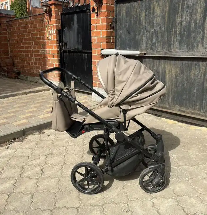 Коляска 2 в 1 с автолюлькой