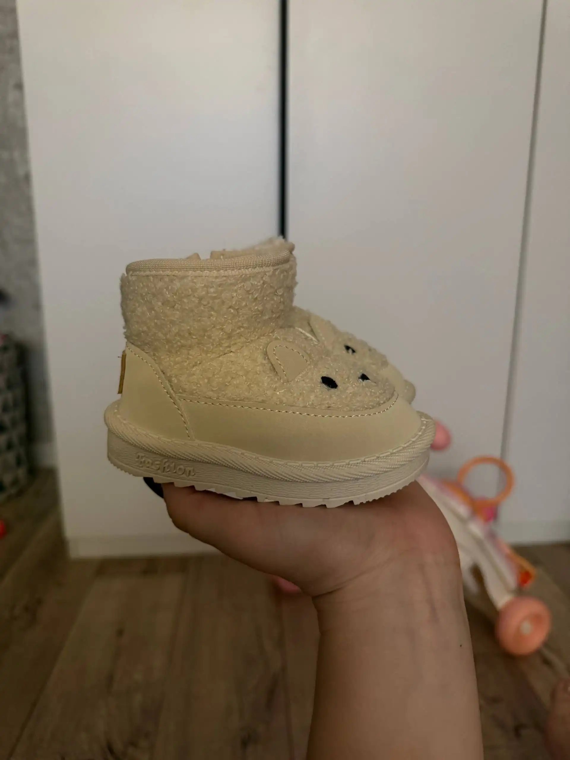 Зимние ботиночки для девочки размер 17