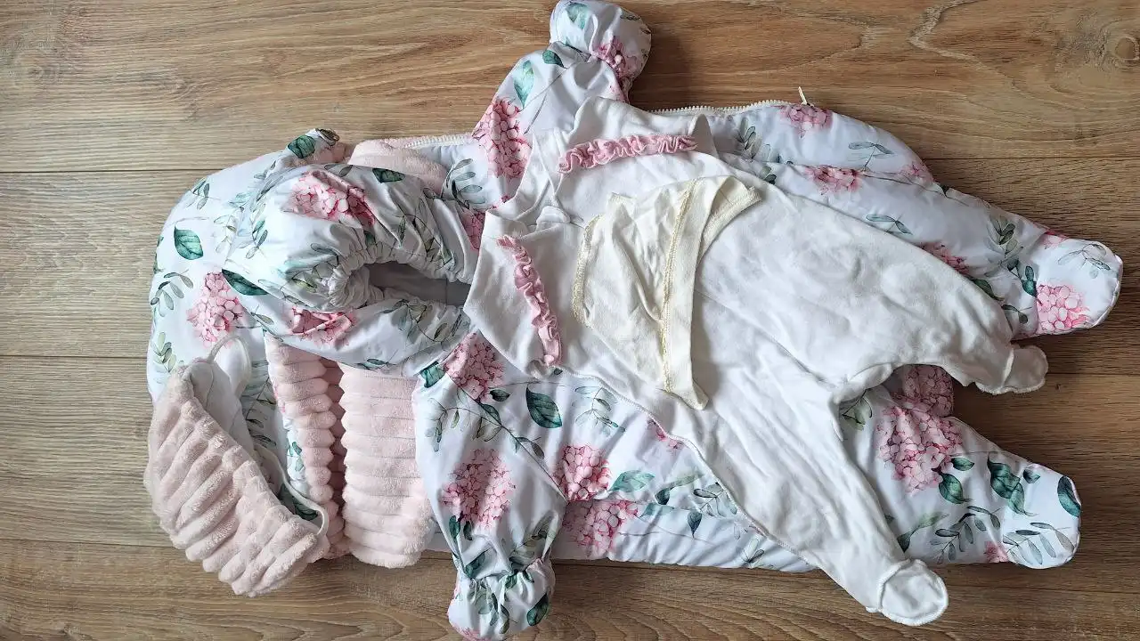 Продажа зимнего комплекта одежды для ребенка - Детская одежда (Товары для детей) в Воронеж