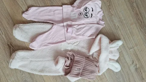 Продажа детских вещей размера 62-68 - Детская одежда и игрушки в Воронеж