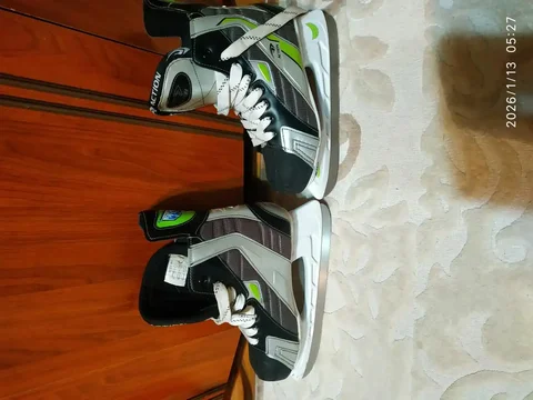 Коньки для мальчика 40 размер - Автокресла в Воронеж