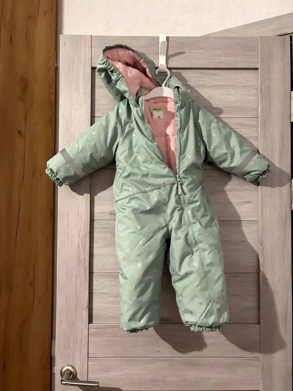 Зимний комбинезон на девочку 86 размер - Одежда (Товары для детей) в Воронеж