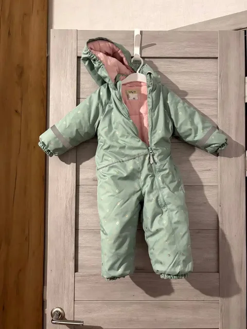 Зимний комбинезон на девочку 86 размер - Мебель для детей в Воронеж