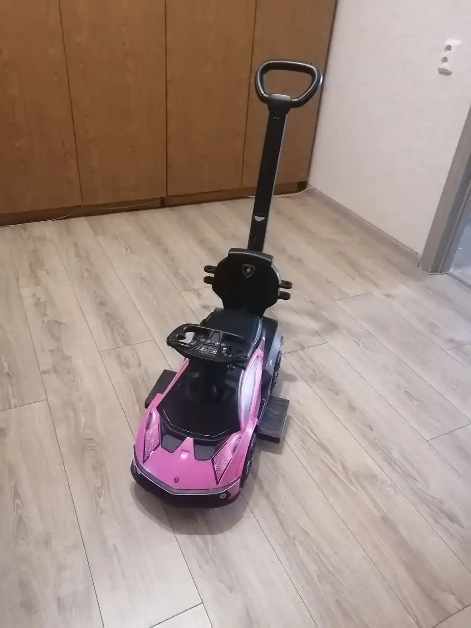 Продам машинку для девочки - Игрушки (Товары для детей) в Воронеж