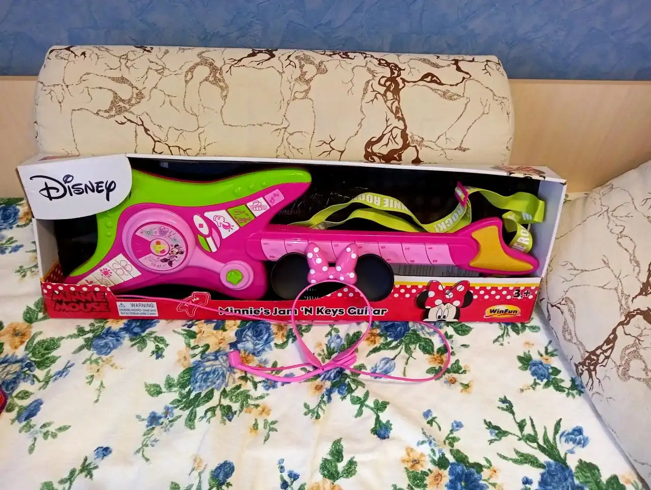 Музыкальная гитара Disney "Minnie Mouse" - Игрушки (Товары для детей) в Воронеж