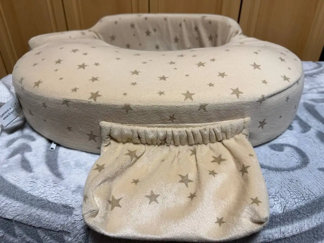 Подушка для кормления - Аксессуары для кормления (Товары для детей) в Воронеж