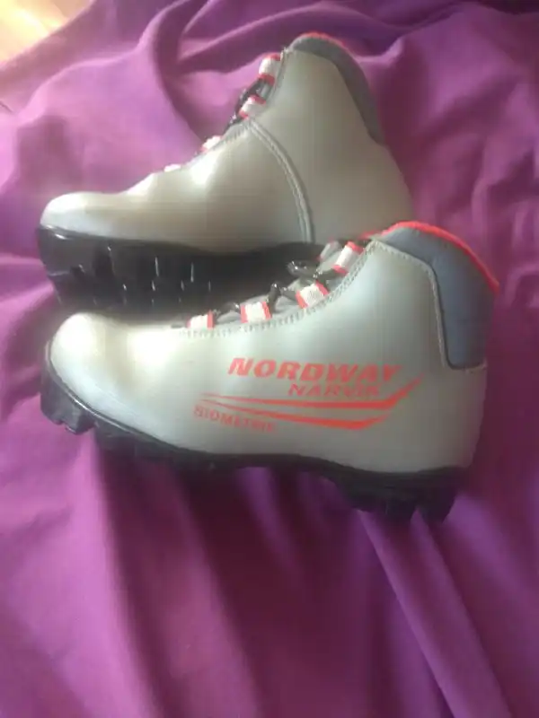 Лыжные ботинки Nordway размер 33 - Лыжное снаряжение (Хобби и отдых) в Воронеж