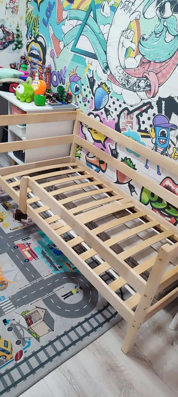 Продам детскую кровать 160*80 с матрасом - Детская мебель (Товары для детей) в Воронеж