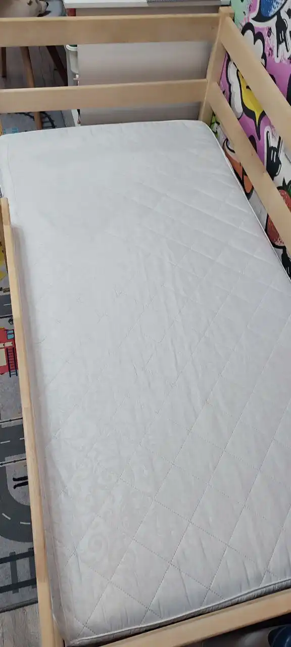 Продам детскую кровать 160*80 с матрасом - Детская мебель (Товары для детей) в Воронеж