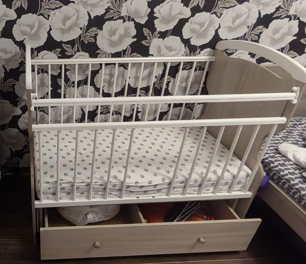 Продам кровать с матрасом - Для дома и дачи в Красноярск