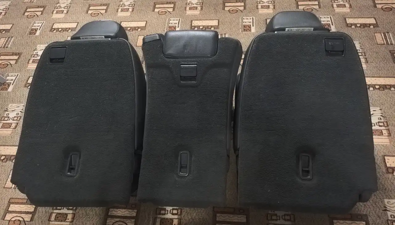 Задний ряд сидений Volvo XC90