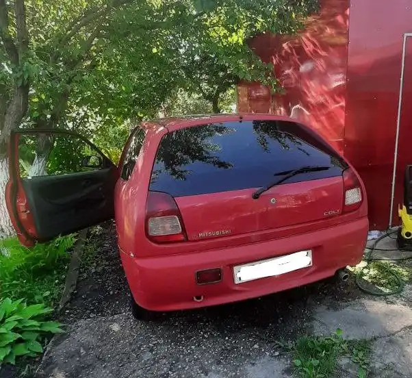 Продажа Mitsubishi Colt 1.3 МТ 1999 года - Авто в Тольятти