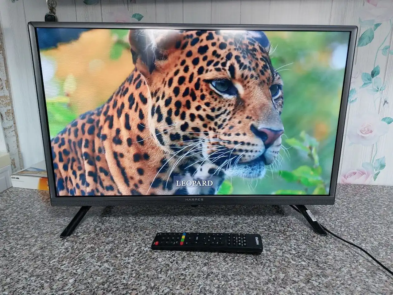 Продам небольшой телевизор 28 дюймов