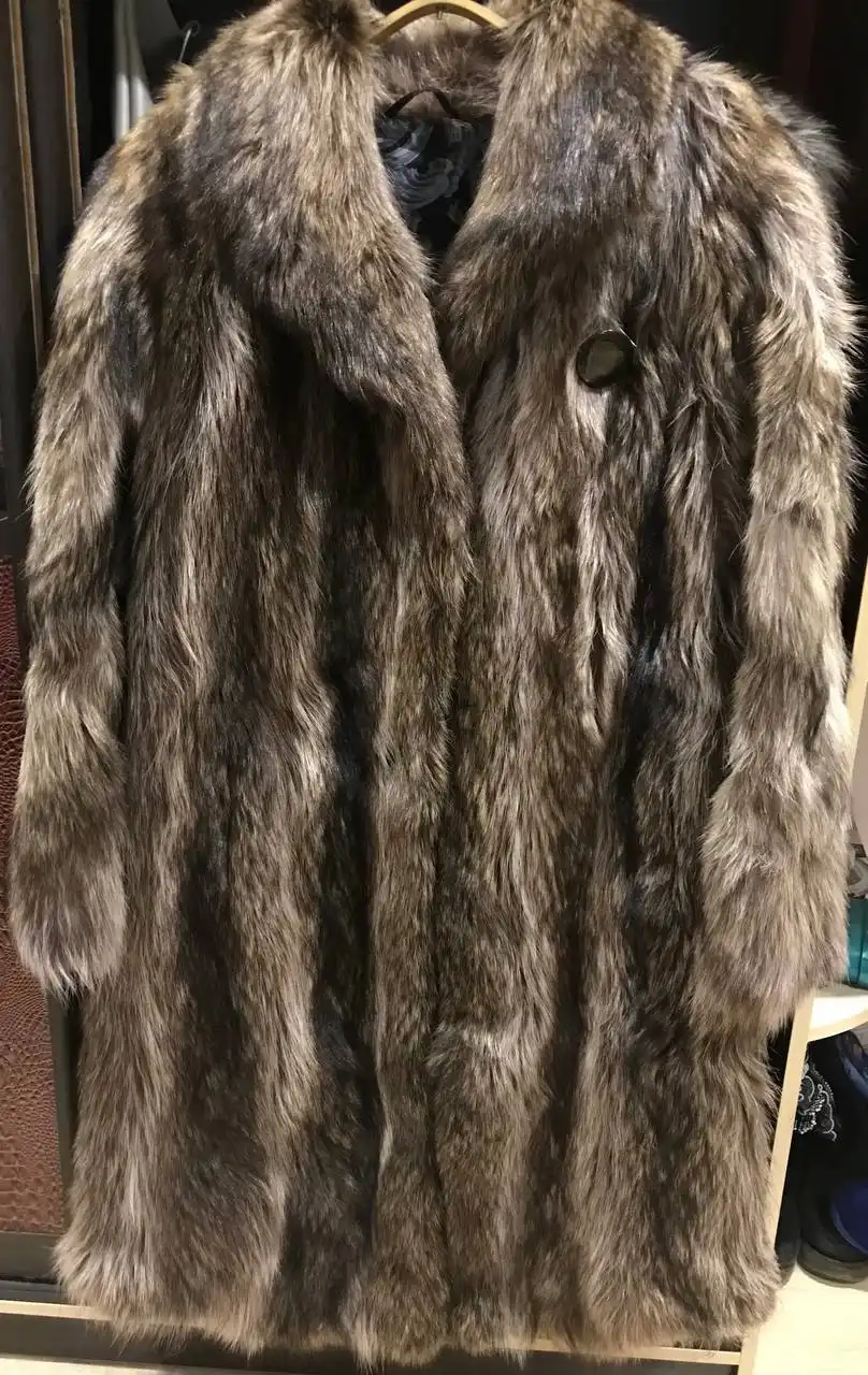 Продам женскую шубу из натурального меха енота - Верхняя одежда (Одежда) в Чита
