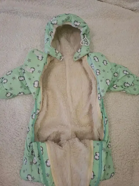 Продам комбинезон-трансформер для детей с меховыми варежками и пинетками - Обувь детская в Чита