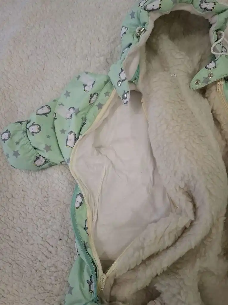 Продам комбинезон-трансформер для детей с меховыми варежками и пинетками - Одежда для детей (Товары для детей) в Чита