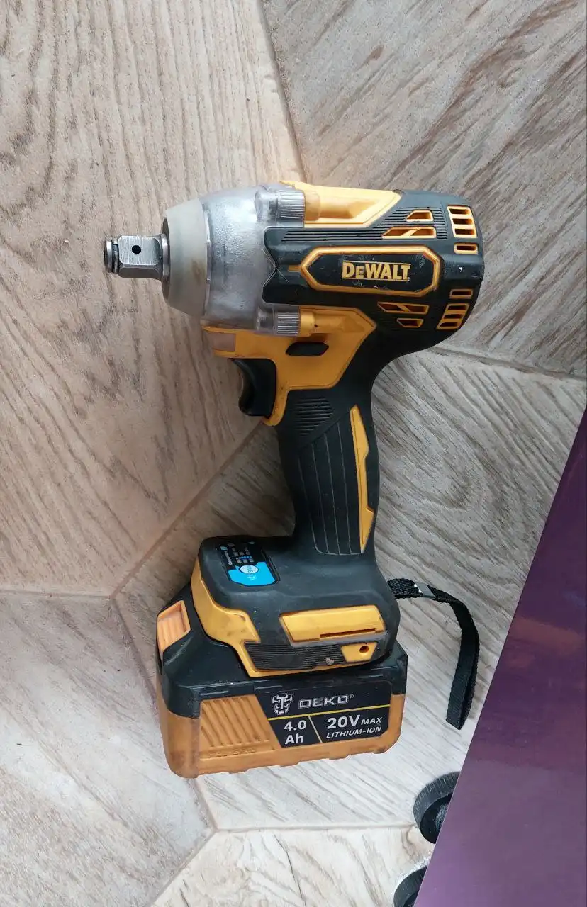 Гайковерт с комплектом З/У и АКБ deko - Инструменты (Барахолка) в Чита