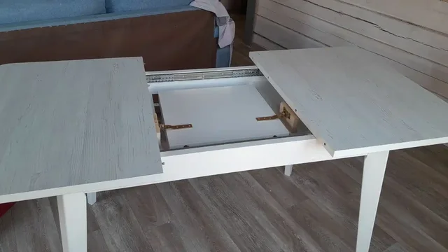 Продам стол в отличном состоянии - Мебель в Чита