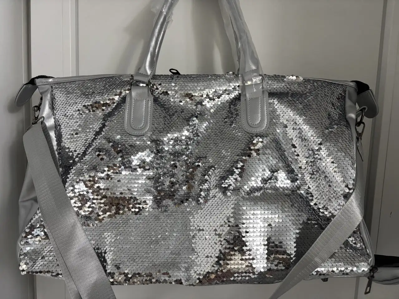 Новая дорожная сумка с палетками и отделением для обуви - Сумки (Барахолка) в Чита