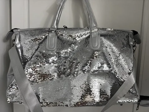 Новая дорожная сумка с палетками и отделением для обуви - Мебель для отдыха в Чита