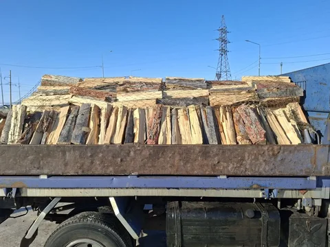 Продам дрова лиственница сырая - Товары для детей в Чита