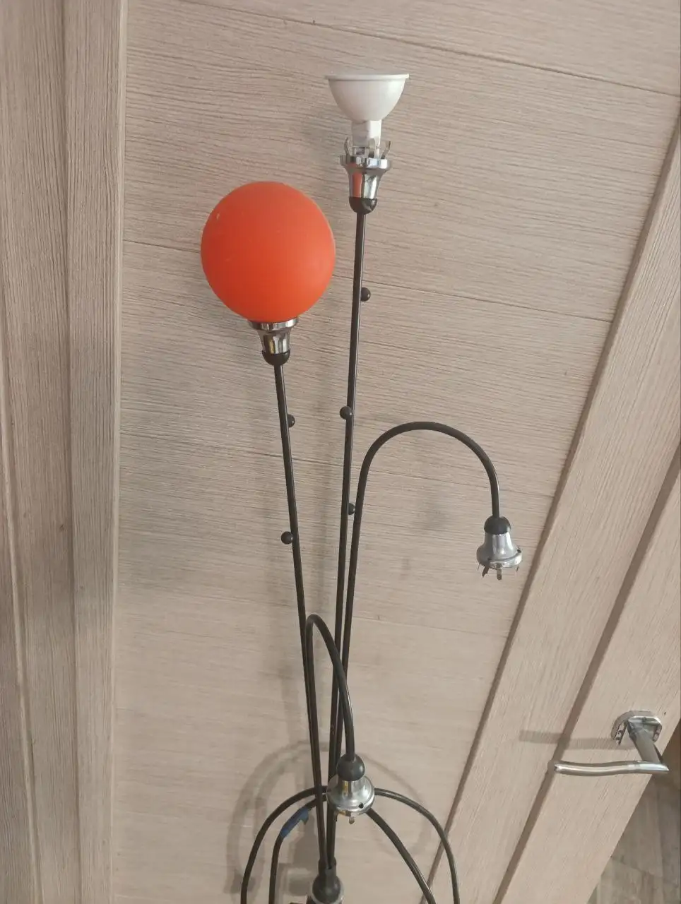 Стеклянный стол со светильником - Мебель (Барахолка) в Чита