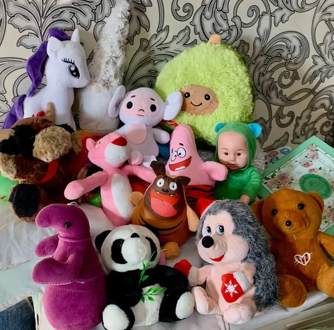 Игрушки и краски для рисования - Детская мебель и аксессуары в Чита