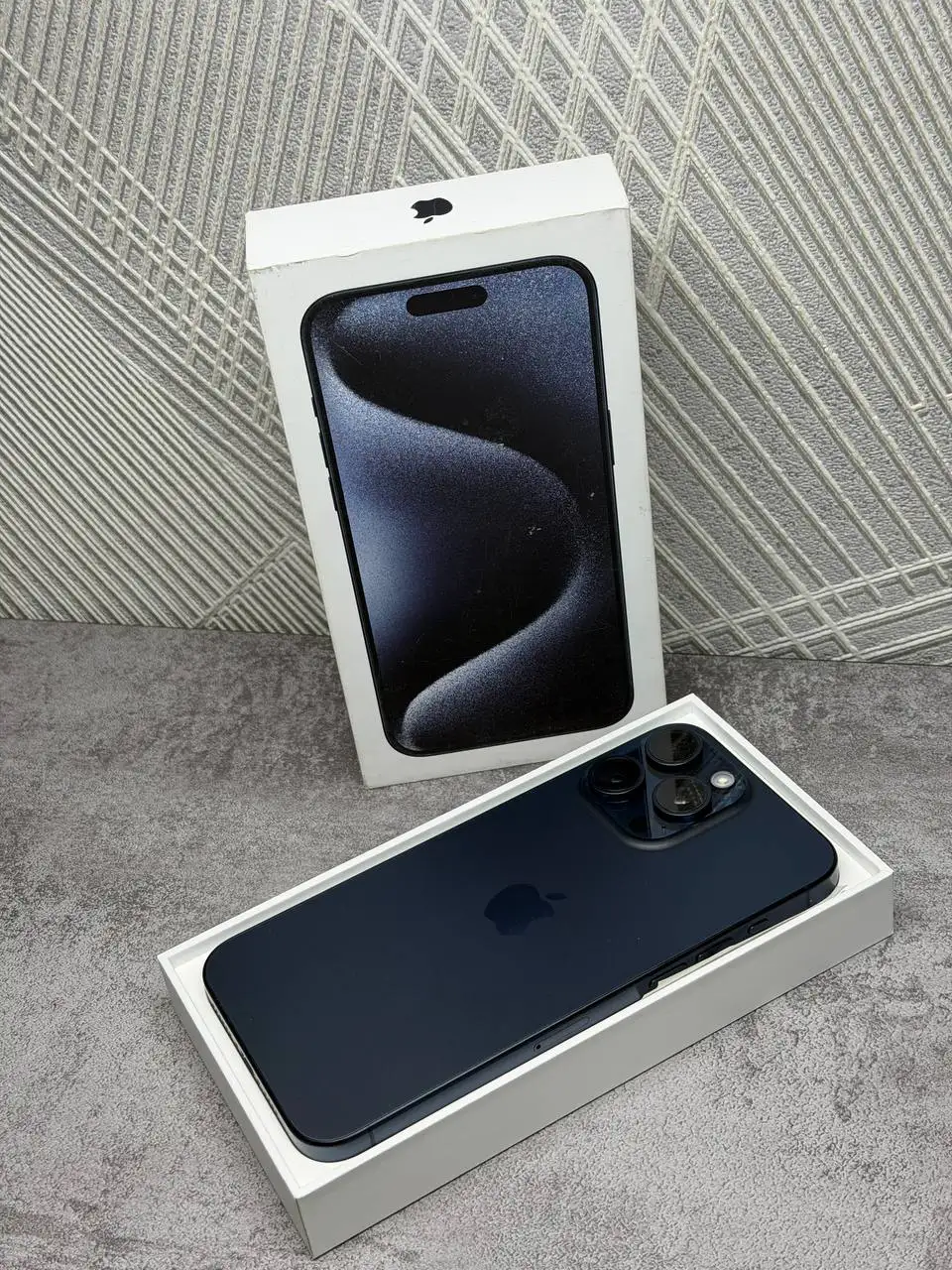 Продам iPhone 15 Pro Max 256 ГБ синий - Смартфоны (Электроника) в Домна