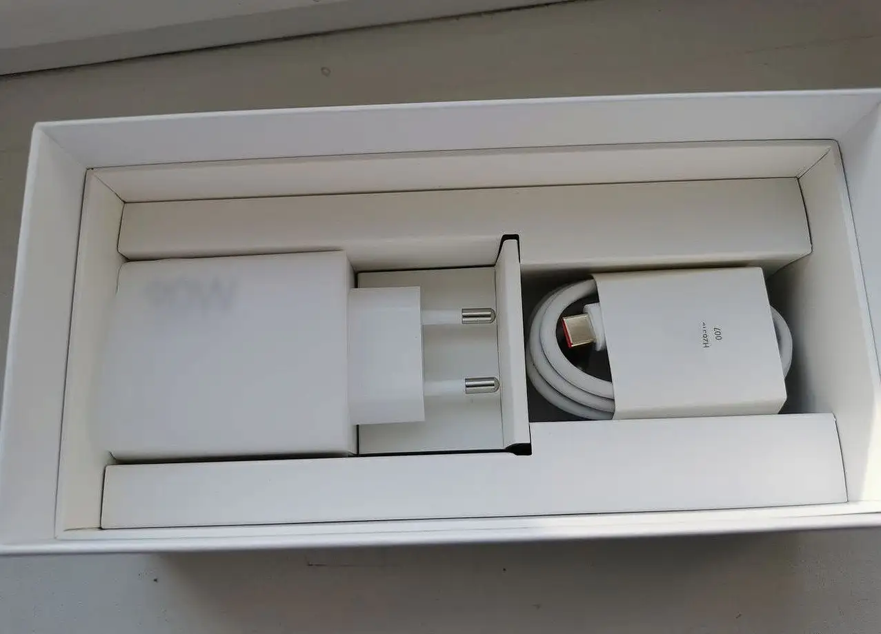 Продам Xiaomi 15 в отличном состоянии - Смартфоны (Электроника) в Чита