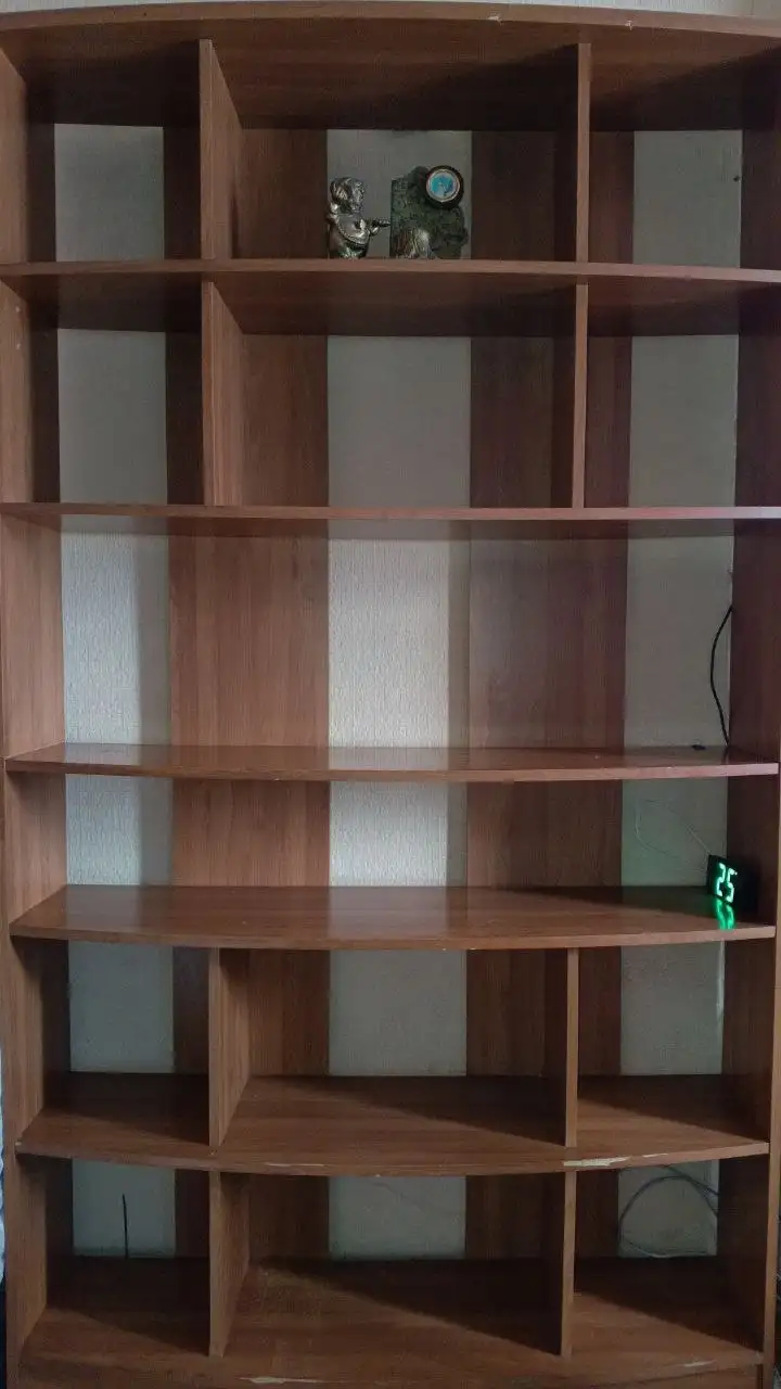 Продам книжную полку б/у - Мебель (Для дома и дачи) в Чита